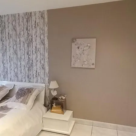 Apartment A L Instant Present
